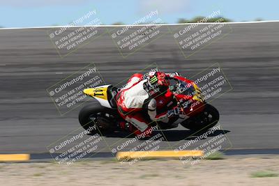 media/Apr-05-2024-Apex Assassins-CVMA Friday Practice (Fri) [[ee2ef04f2b]]/3-Racer 2/Session 3 (Bowl Speed Pans)/